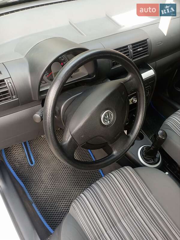 Хэтчбек Volkswagen Fox 2010 в Ровно