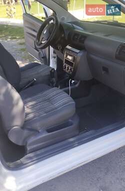 Хэтчбек Volkswagen Fox 2010 в 