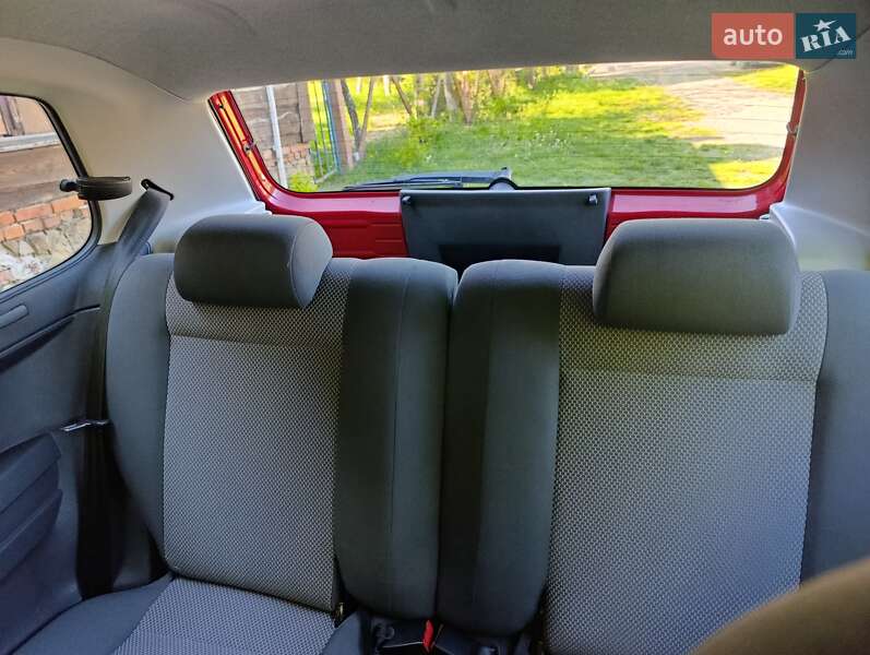 Хетчбек Volkswagen Fox 2006 в Луцьку