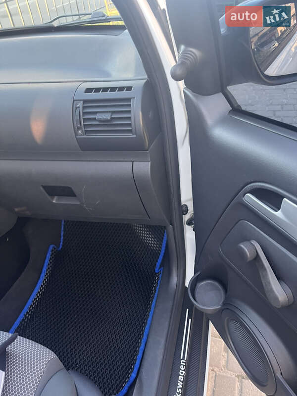 Хэтчбек Volkswagen Fox 2010 в Львове