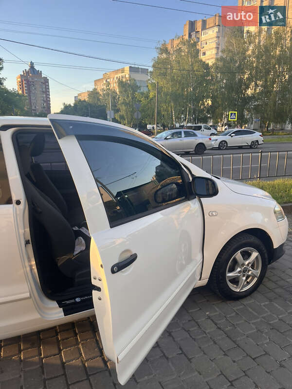 Хэтчбек Volkswagen Fox 2010 в Львове