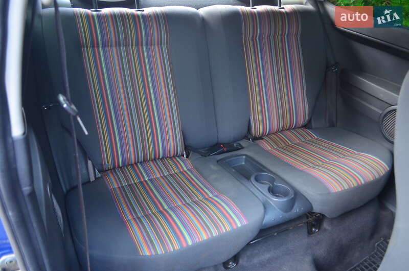 Хэтчбек Volkswagen Fox 2005 в Хусте