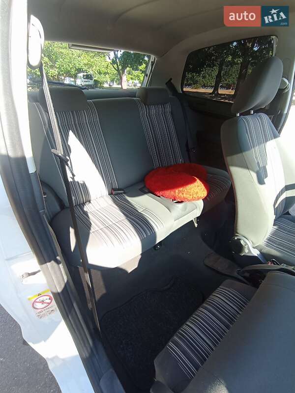 Хэтчбек Volkswagen Fox 2010 в Ровно
