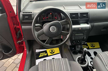 Хэтчбек Volkswagen Fox 2005 в  фото 19 Хэтчбек Volkswagen Fox 2005 в