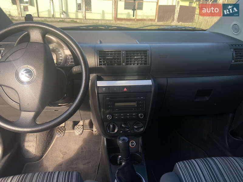 Хэтчбек Volkswagen Fox 2008 в Львове фото 3 Хэтчбек Volkswagen Fox 2008 в Львове