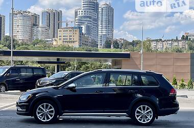 Универсал Volkswagen Golf Alltrack 2016 в Днепре