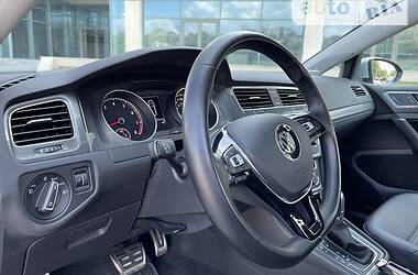 Универсал Volkswagen Golf Alltrack 2016 в Днепре