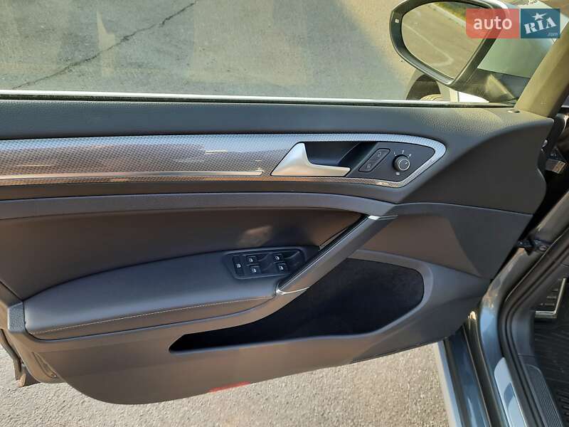 Универсал Volkswagen Golf Alltrack 2018 в Львове