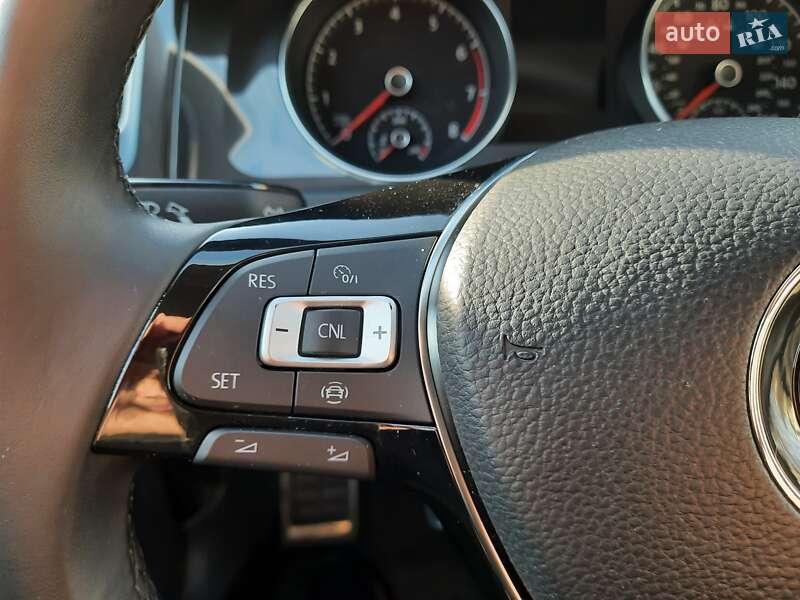 Универсал Volkswagen Golf Alltrack 2018 в Львове