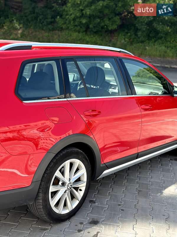 Універсал Volkswagen Golf Alltrack 2016 в Фастові