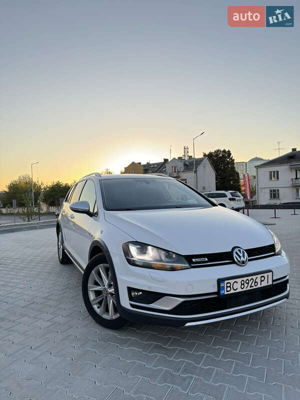 Универсал Volkswagen Golf Alltrack 2016 в Львове