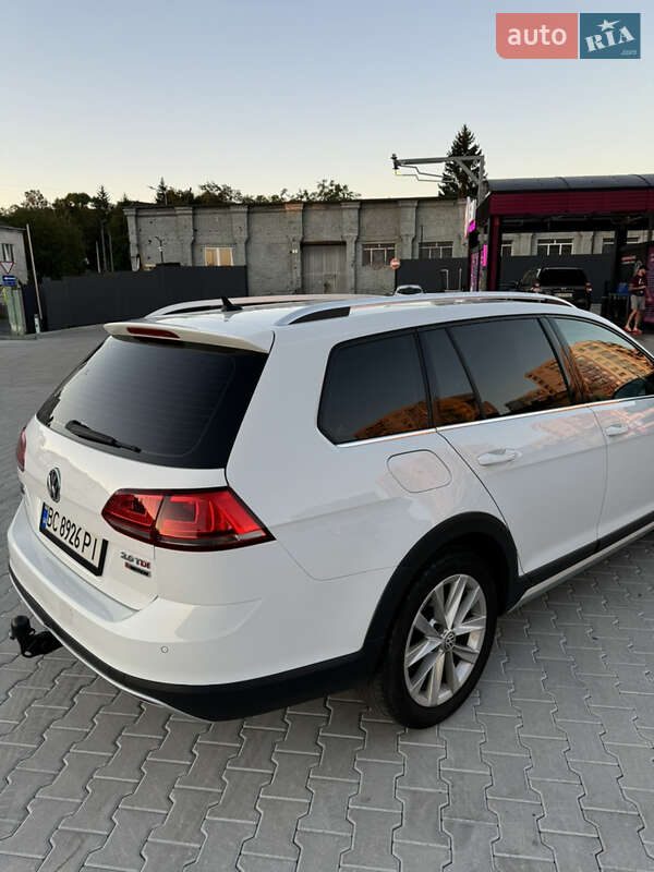 Универсал Volkswagen Golf Alltrack 2016 в Львове