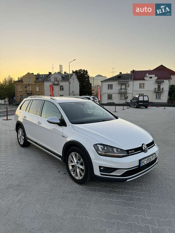 Универсал Volkswagen Golf Alltrack 2016 в Львове