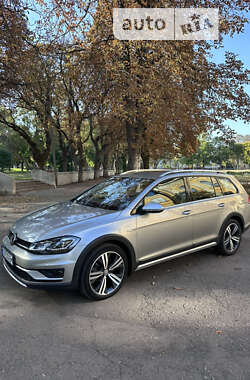 Універсал Volkswagen Golf Alltrack 2019 в Чернігові