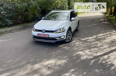 Універсал Volkswagen Golf Alltrack 2017 в Рівному