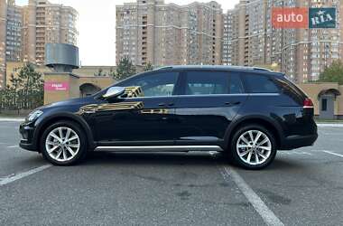 Универсал Volkswagen Golf Alltrack 2019 в Киеве