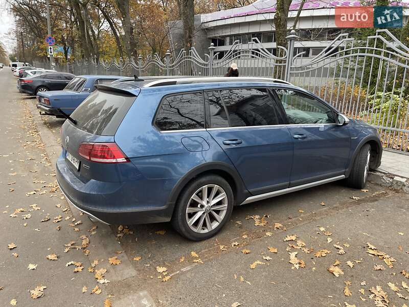 Универсал Volkswagen Golf Alltrack 2019 в Киеве