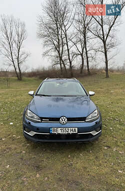 Універсал Volkswagen Golf Alltrack 2017 в Києві