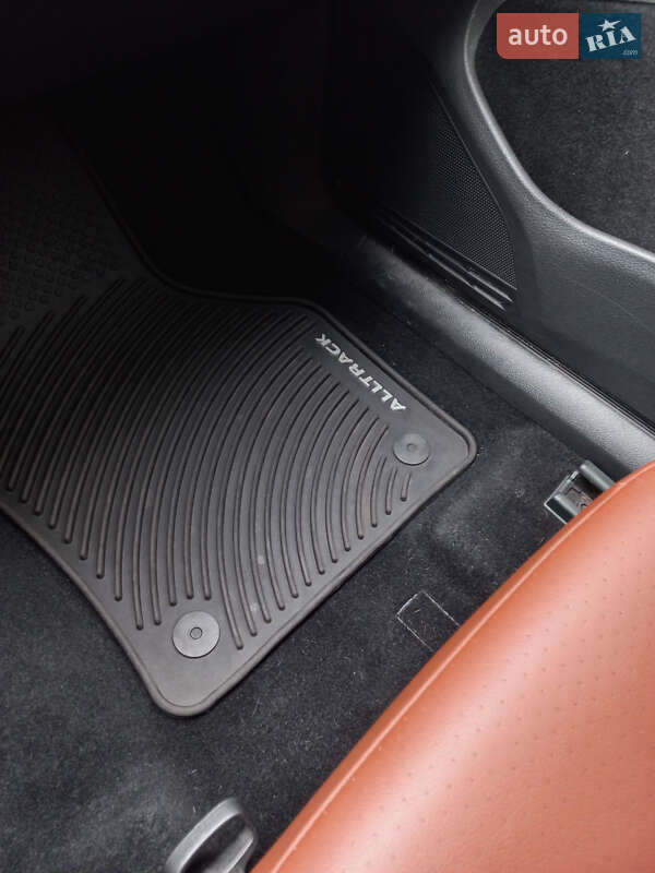 Универсал Volkswagen Golf Alltrack 2016 в Кременчуге