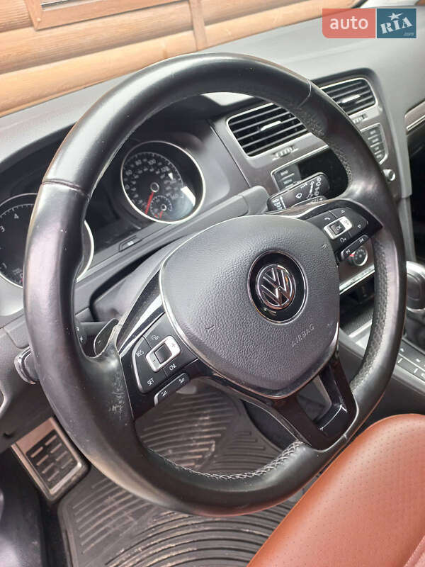 Универсал Volkswagen Golf Alltrack 2016 в Кременчуге