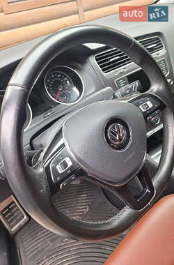 Универсал Volkswagen Golf Alltrack 2016 в 