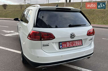 Универсал Volkswagen Golf Alltrack 2017 в Киеве