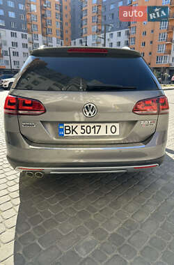 Универсал Volkswagen Golf Alltrack 2016 в 