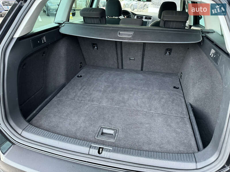 Универсал Volkswagen Golf Alltrack 2016 в Ровно