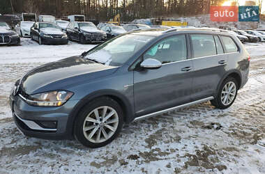 Универсал Volkswagen Golf Alltrack 2019 в 