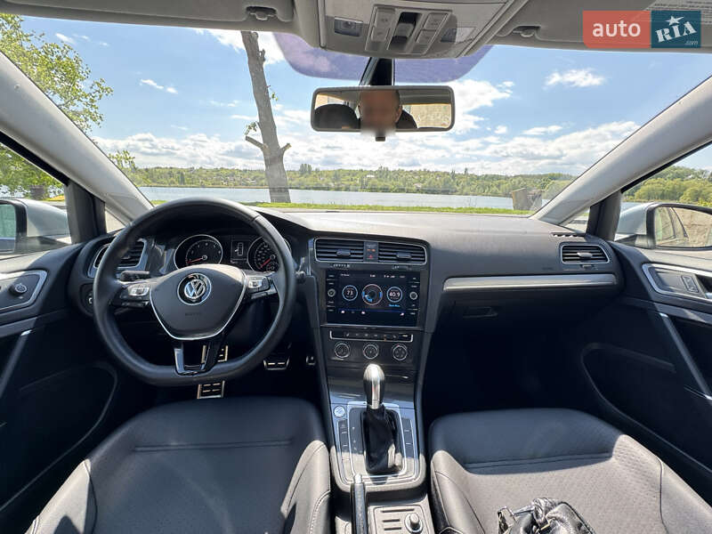 Універсал Volkswagen Golf Alltrack 2017 в Василькові
