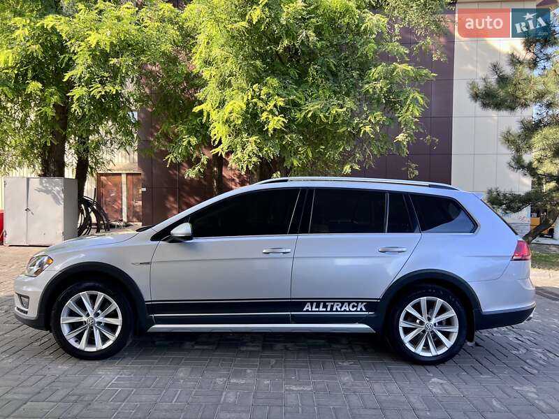 Универсал Volkswagen Golf Alltrack 2016 в Запорожье
