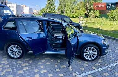 Універсал Volkswagen Golf Alltrack 2017 в 
