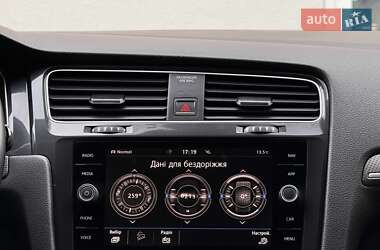 Універсал Volkswagen Golf Alltrack 2018 в 