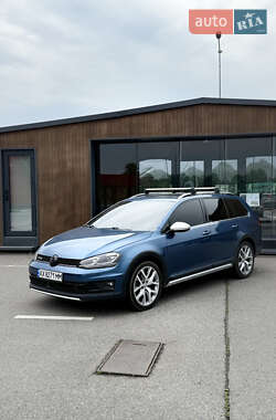 Універсал Volkswagen Golf Alltrack 2017 в 