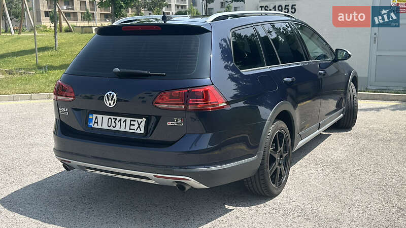Универсал Volkswagen Golf Alltrack 2016 в Киеве