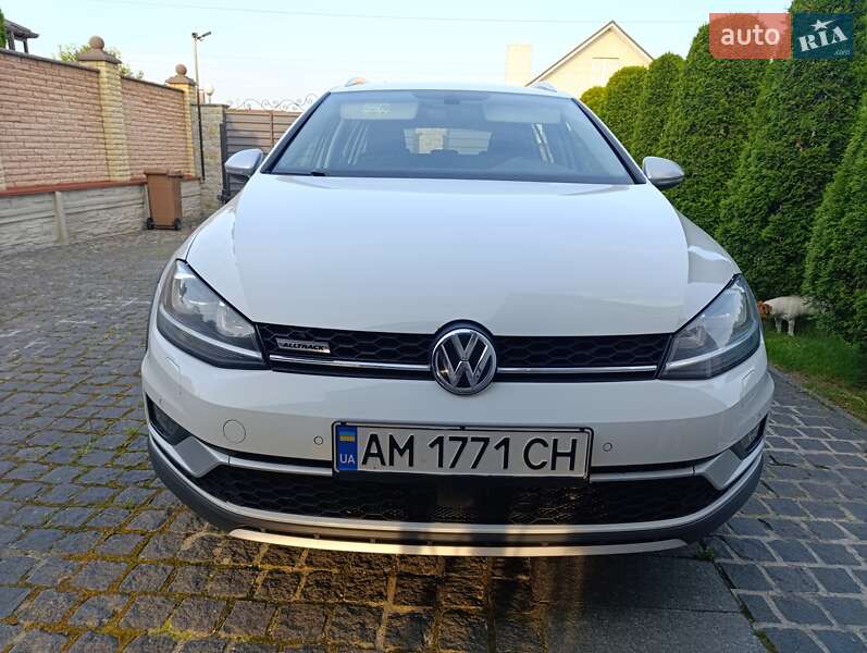 Универсал Volkswagen Golf Alltrack 2016 в Житомире