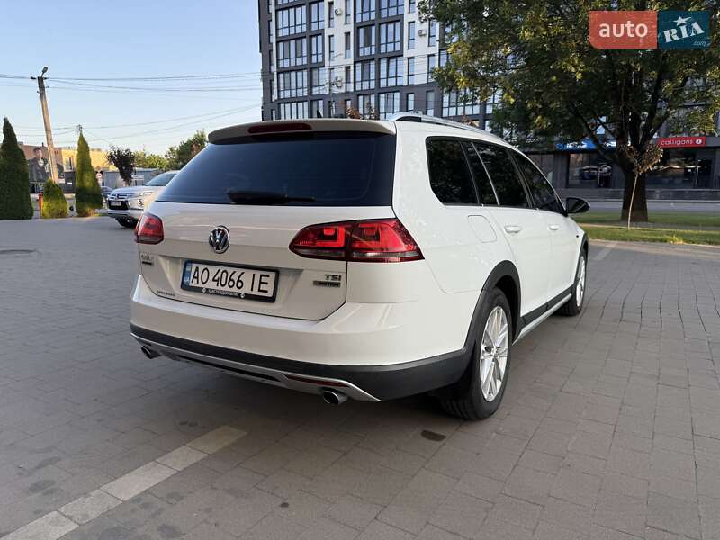 Универсал Volkswagen Golf Alltrack 2016 в Ужгороде