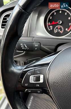 Универсал Volkswagen Golf Alltrack 2016 в 