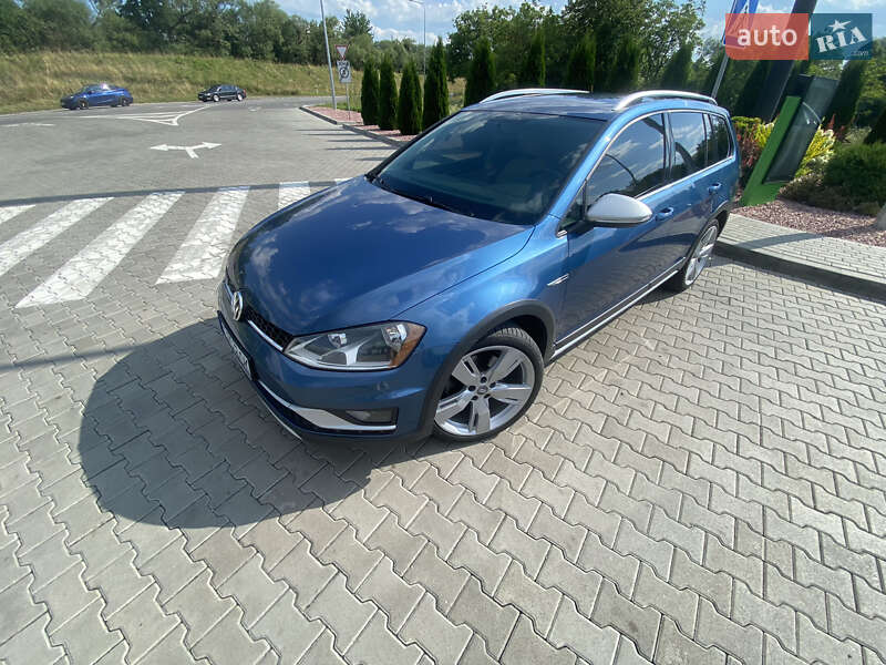 Универсал Volkswagen Golf Alltrack 2016 в Львове