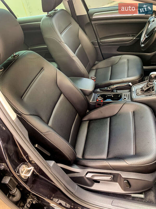 Универсал Volkswagen Golf Alltrack 2017 в Киеве