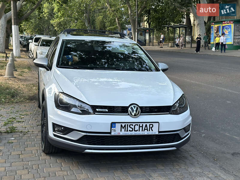Универсал Volkswagen Golf Alltrack 2016 в Одессе
