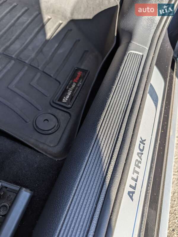 Универсал Volkswagen Golf Alltrack 2017 в Киеве