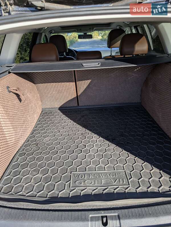 Универсал Volkswagen Golf Alltrack 2017 в Киеве