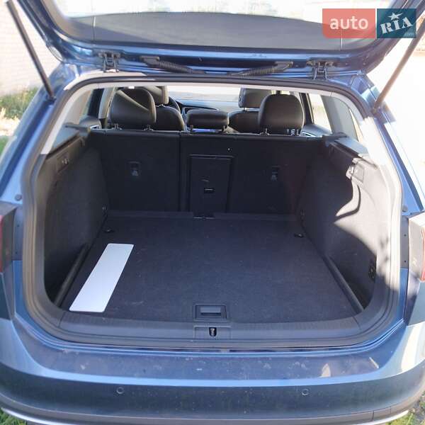 Универсал Volkswagen Golf Alltrack 2019 в Днепре