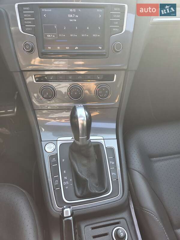 Универсал Volkswagen Golf Alltrack 2016 в Львове