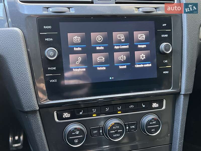 Універсал Volkswagen Golf Alltrack 2019 в Львові