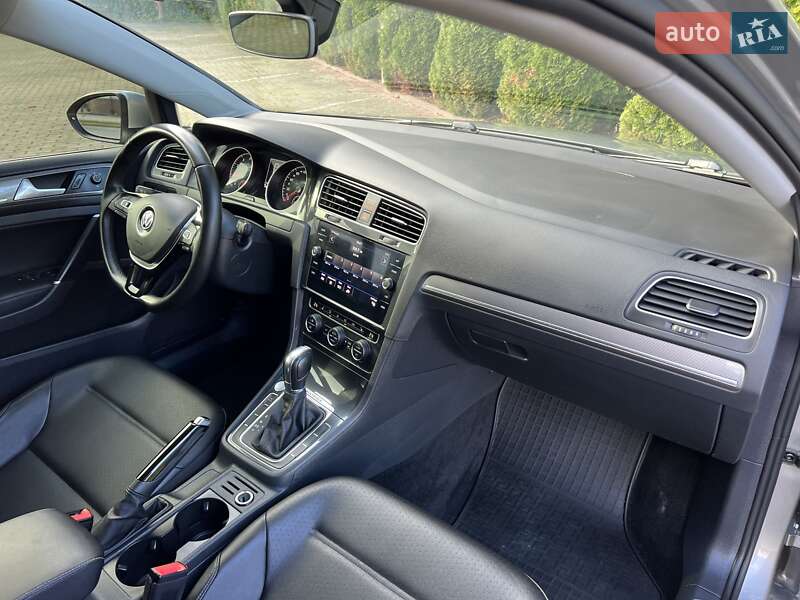 Універсал Volkswagen Golf Alltrack 2019 в Львові