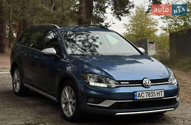 Універсал Volkswagen Golf Alltrack 2019 в Києві