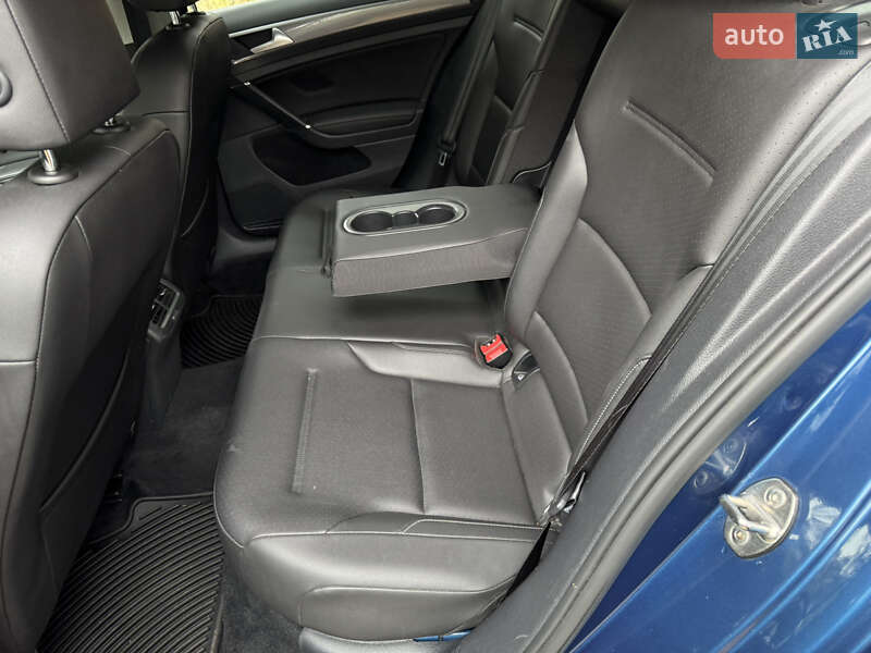 Универсал Volkswagen Golf Alltrack 2019 в Киеве фото 12 Универсал Volkswagen Golf Alltrack 2019 в Киеве