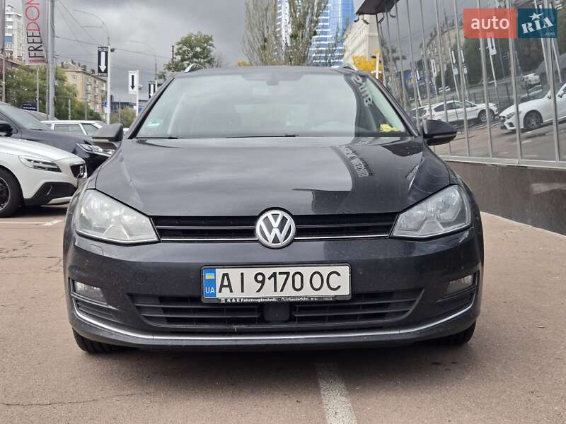 Универсал Volkswagen Golf Alltrack 2016 в Киеве